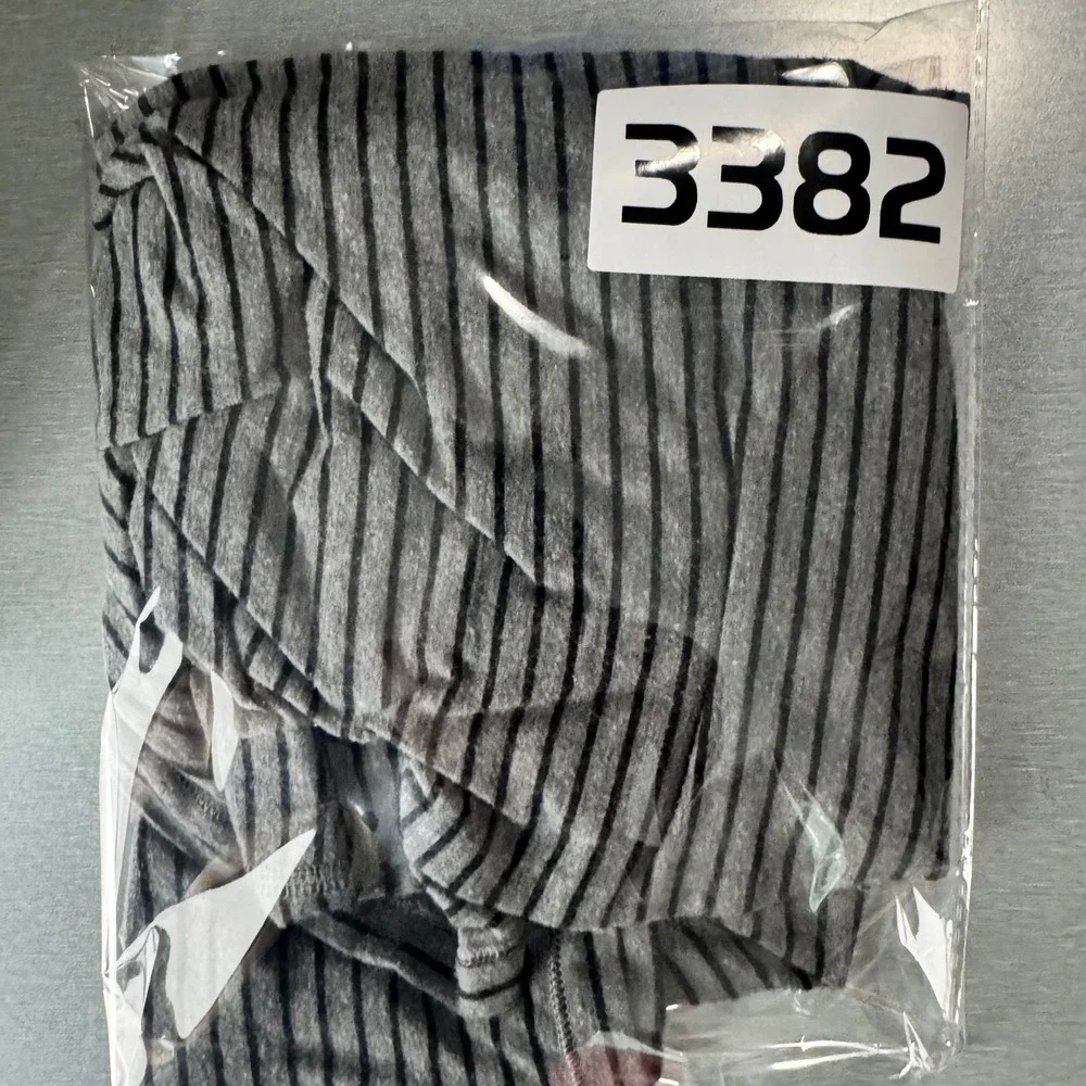 Lululemon Striped Racerback Tank Top Grey Black Slim Fit Activewear Womens S - Picture 10 of 10